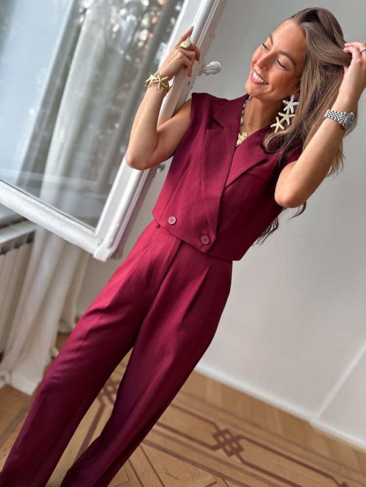  BURGUNDY