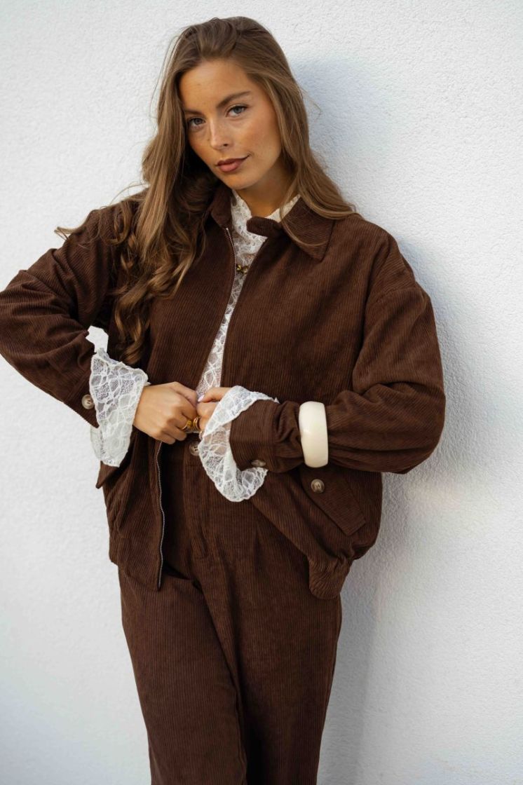  MARRON