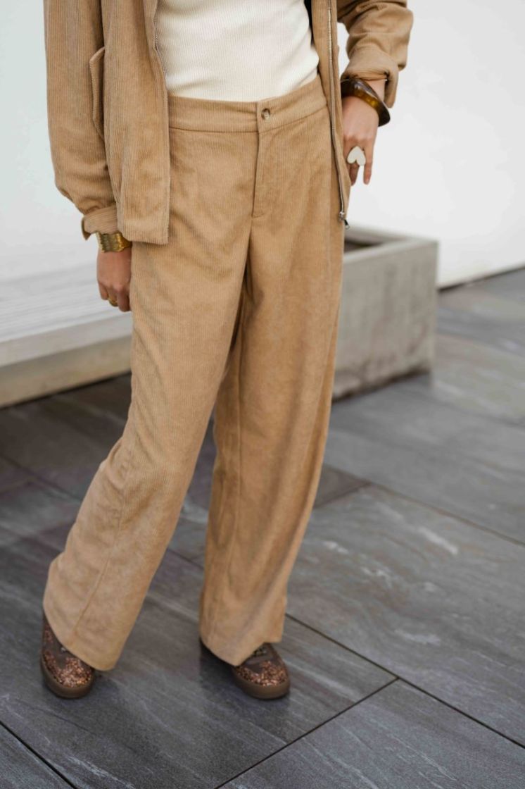 TAUPE