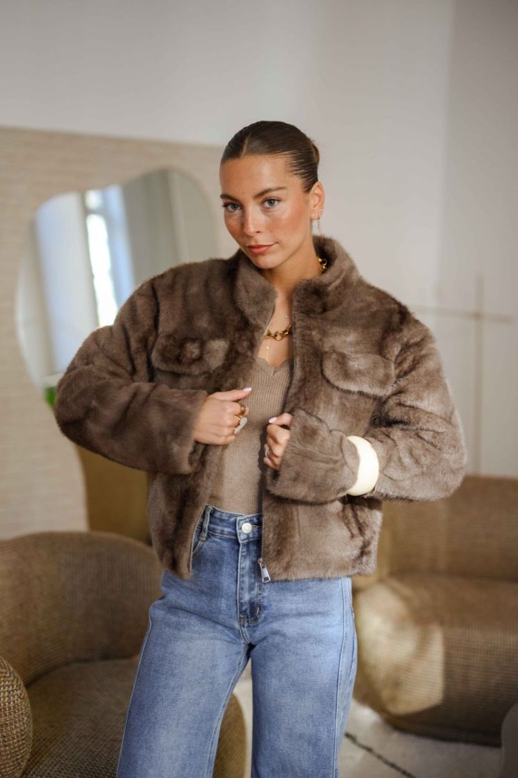  TAUPE