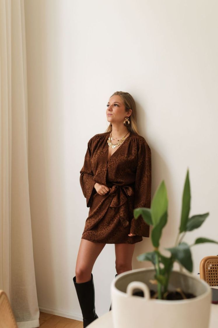  MARRON