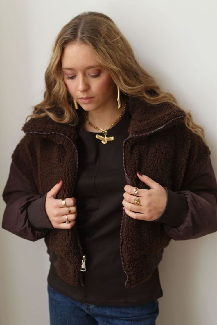  MARRON