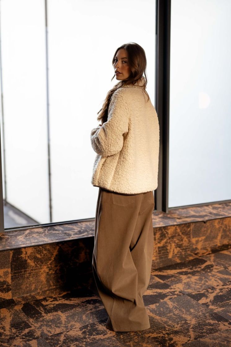  MARRON