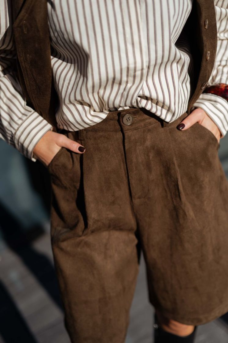  MARRON