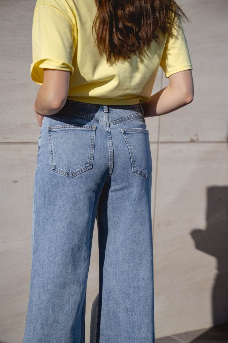  BLEU MOYEN CLAI