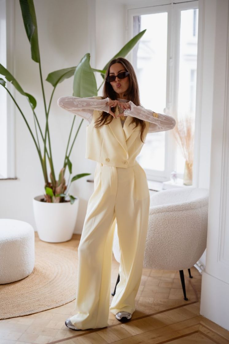 LIGHT YELLOW