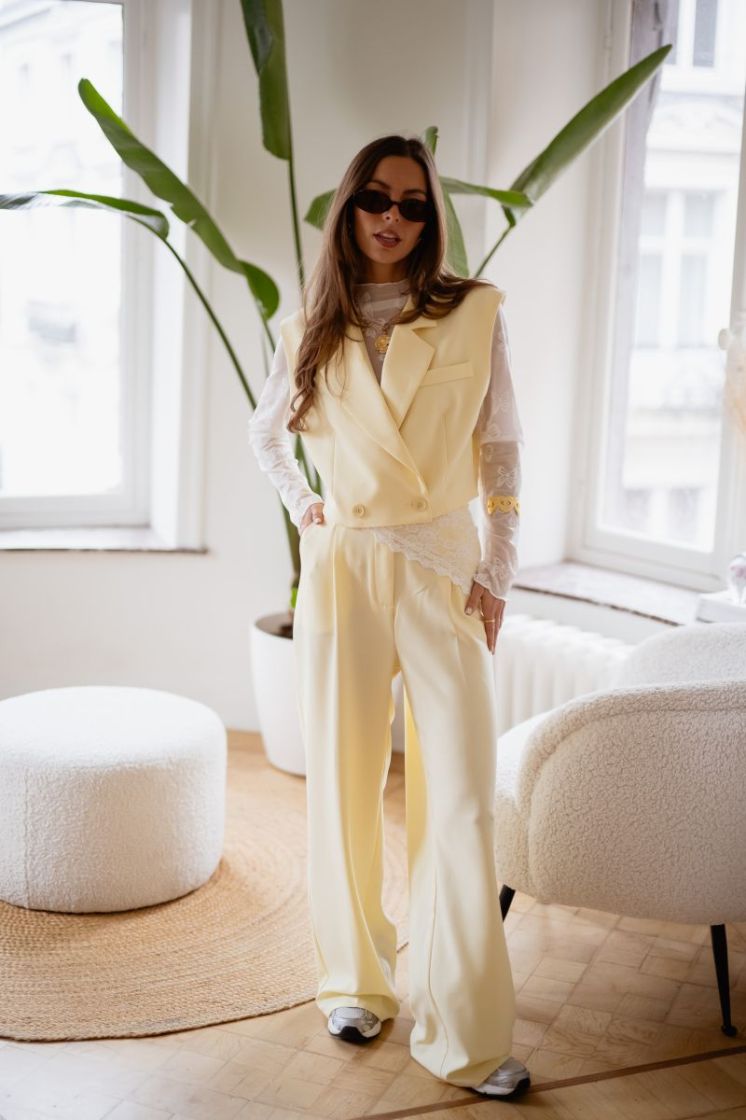 LIGHT YELLOW