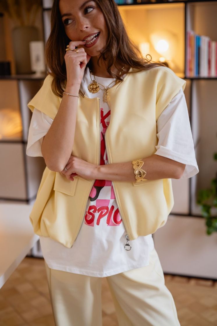  JAUNE