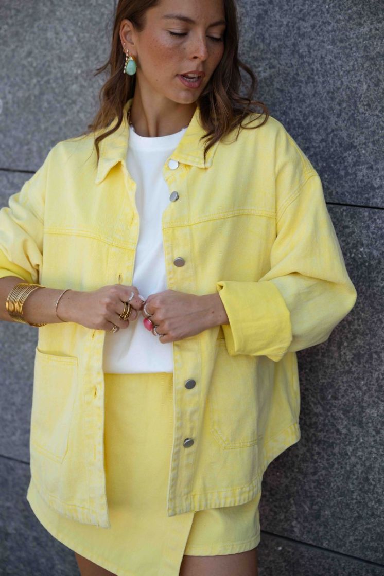  JAUNE