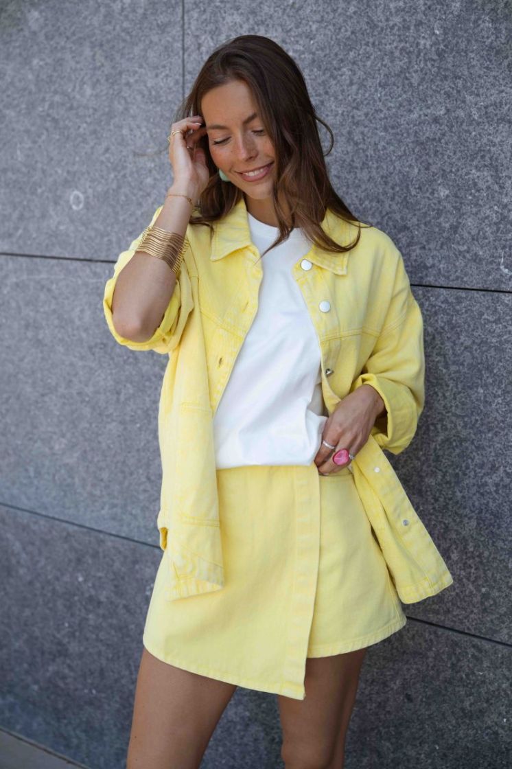  JAUNE
