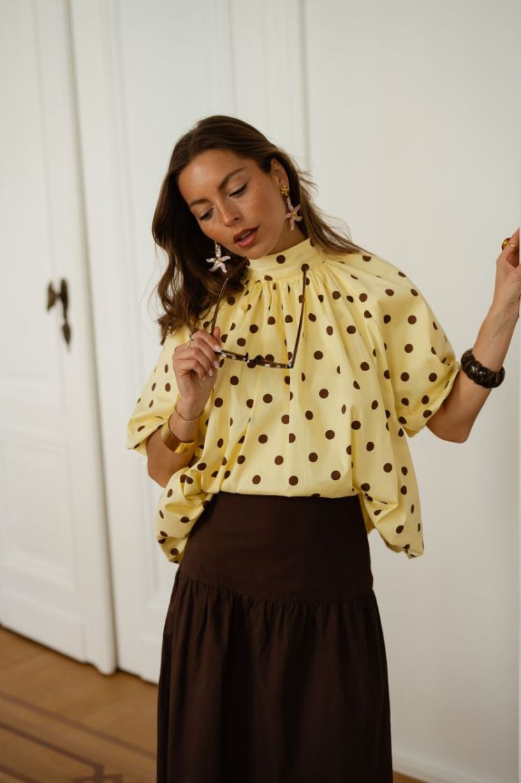  JAUNE