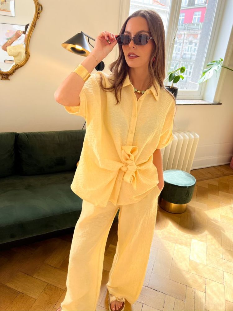  JAUNE