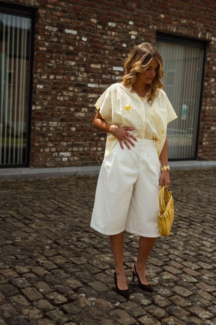  JAUNE