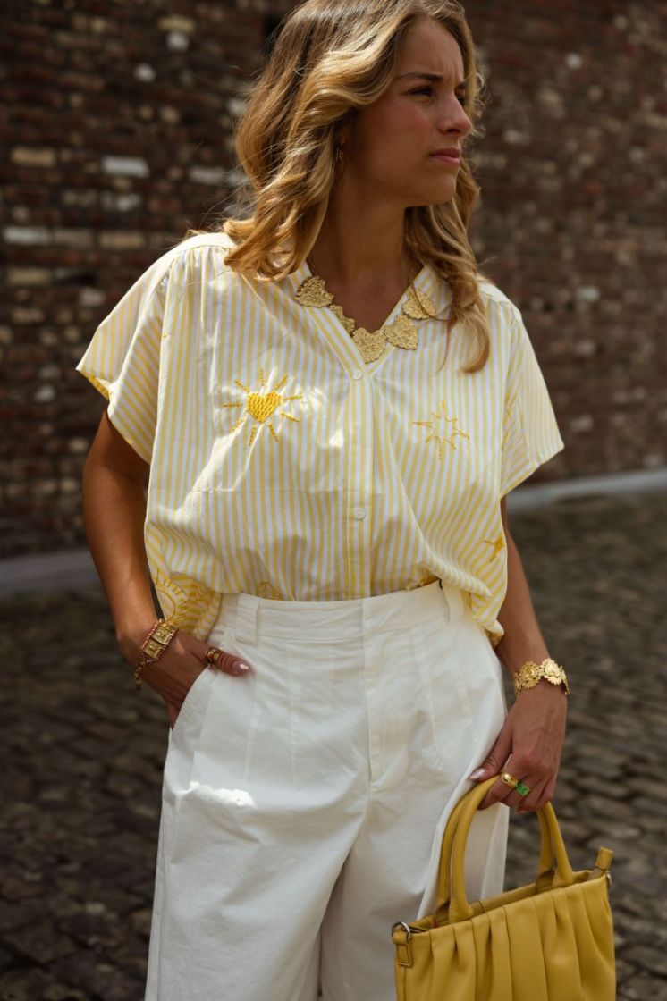 JAUNE