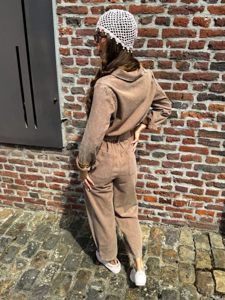 TAUPE