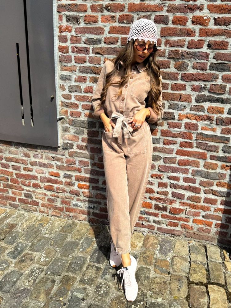 TAUPE