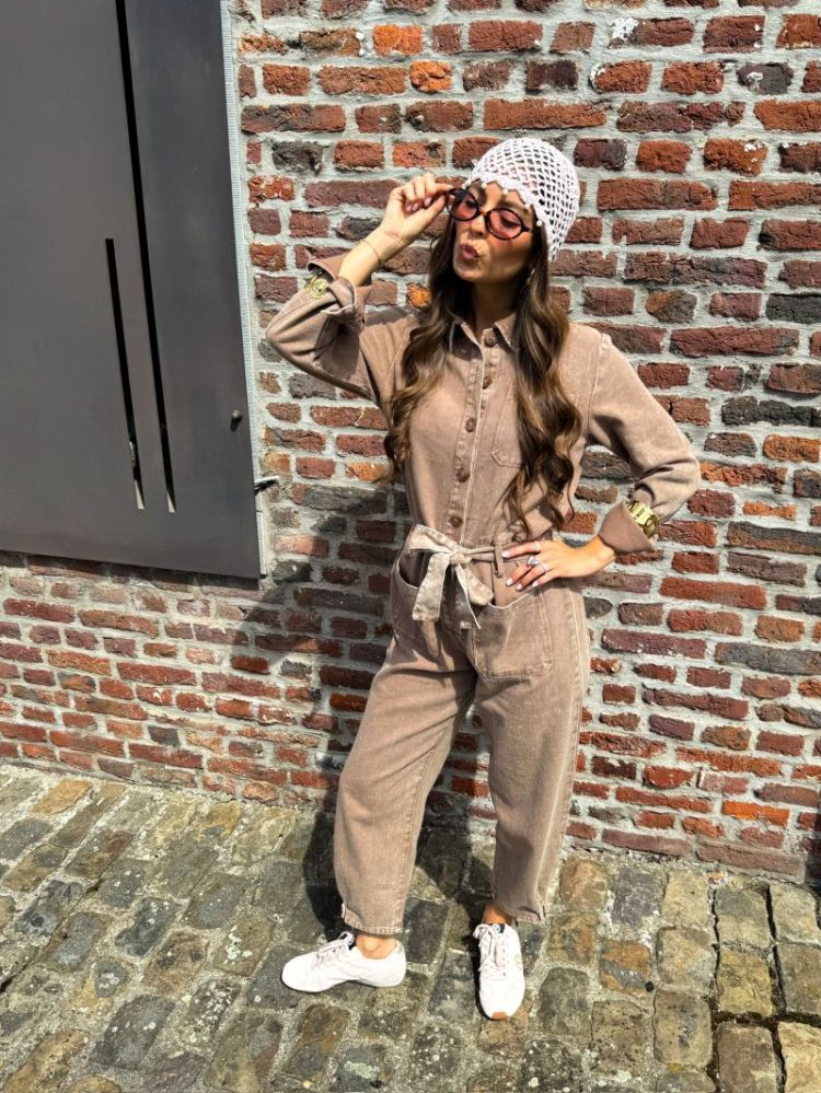 TAUPE