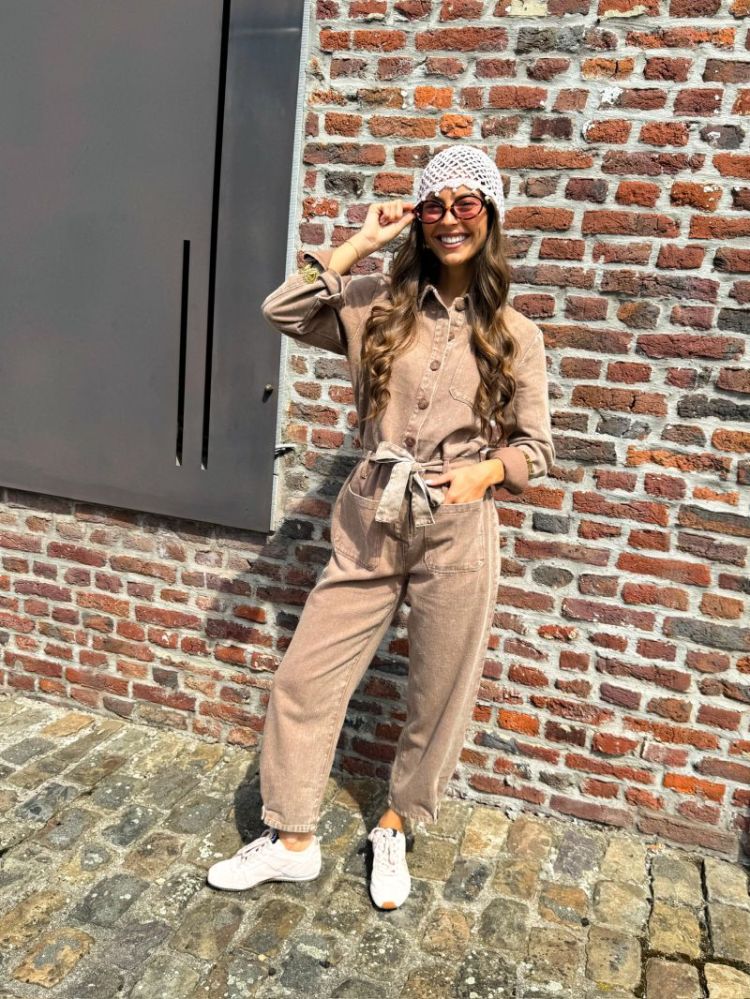 TAUPE