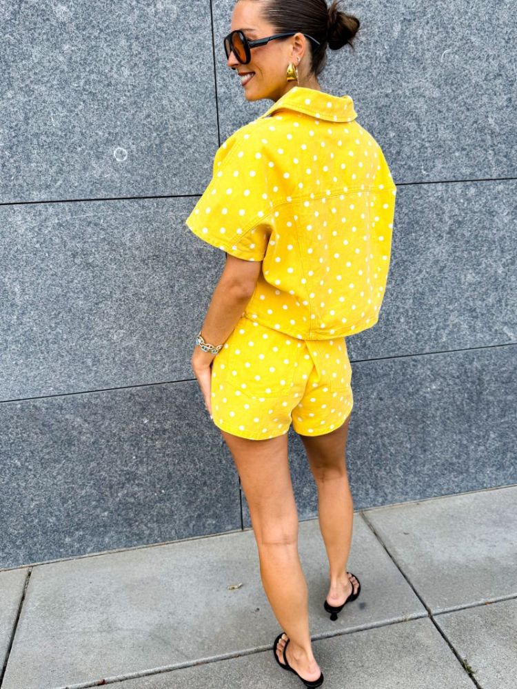 JAUNE