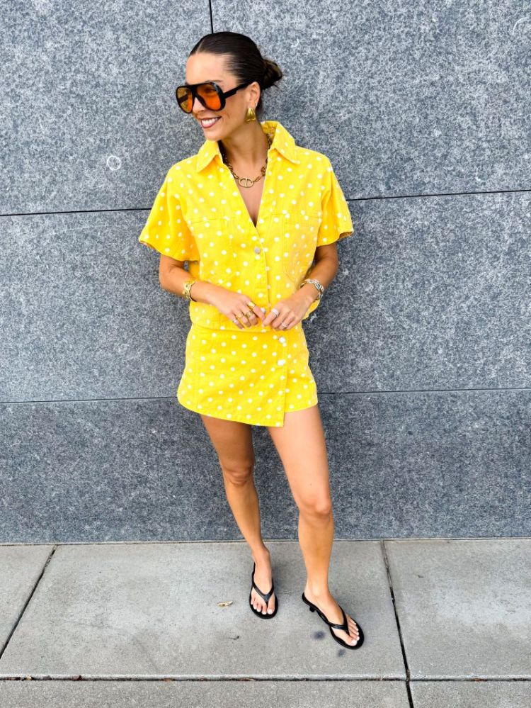  JAUNE