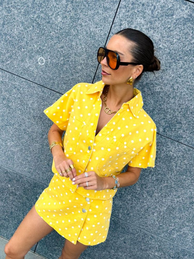  JAUNE