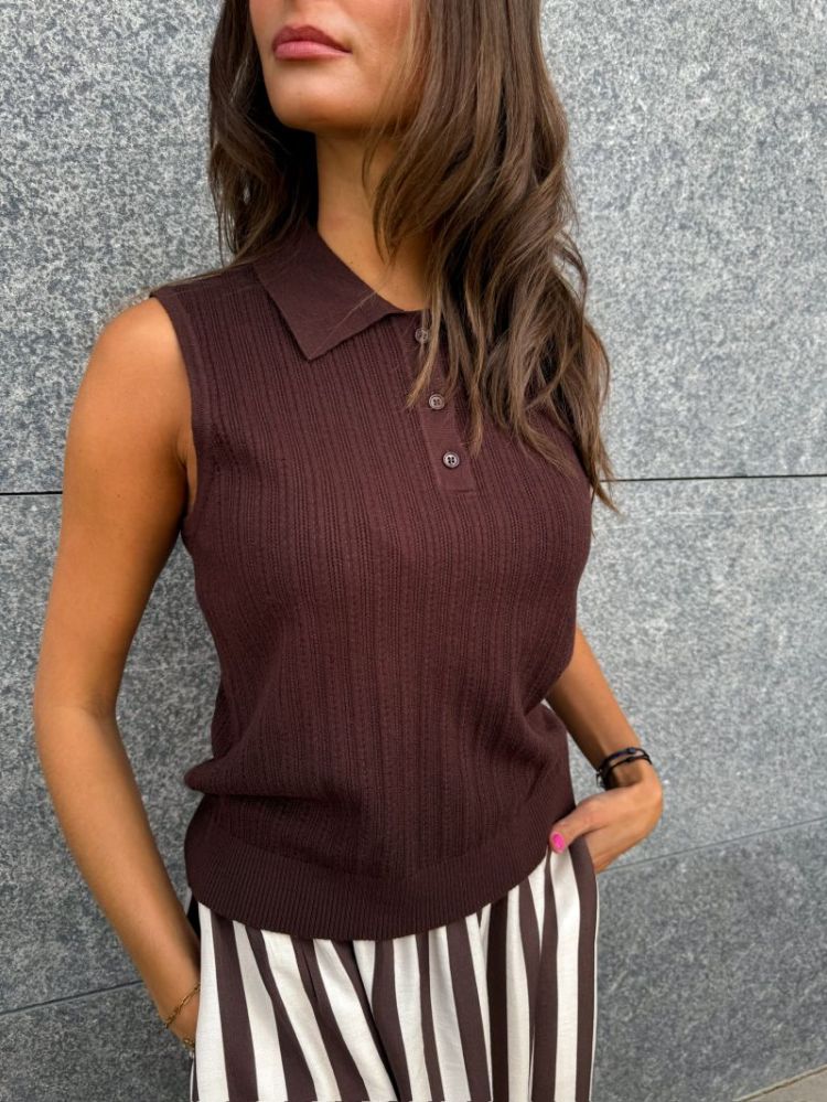  MARRON