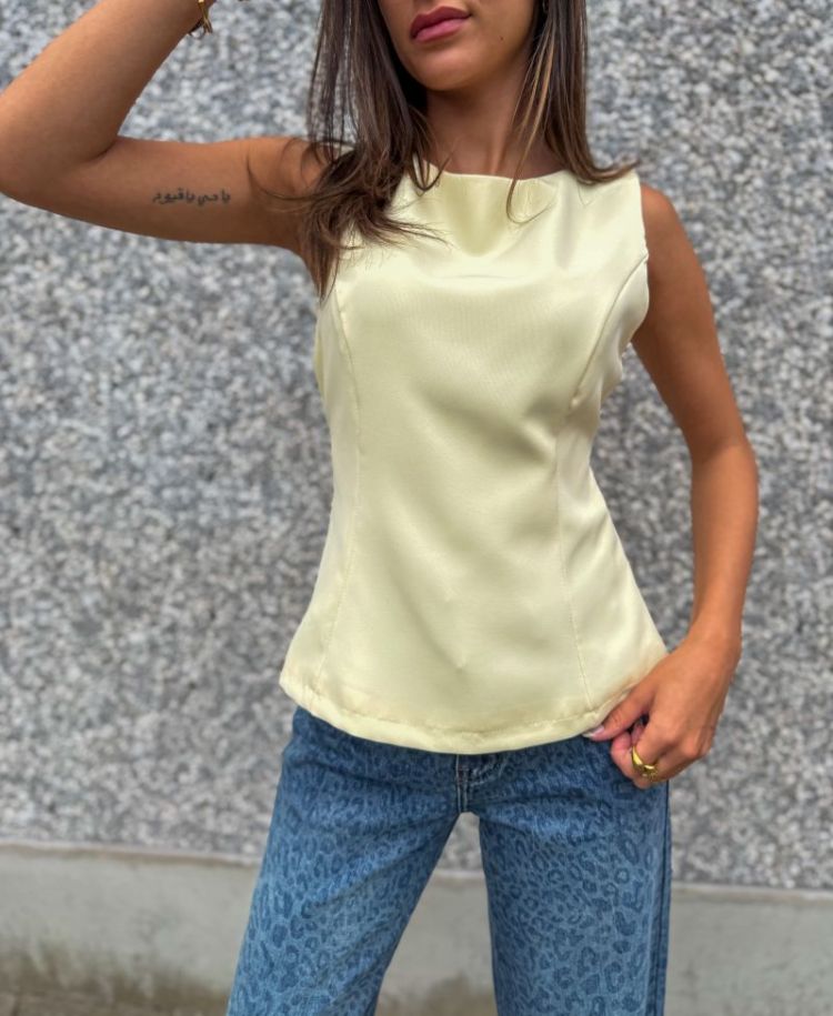 JAUNE
