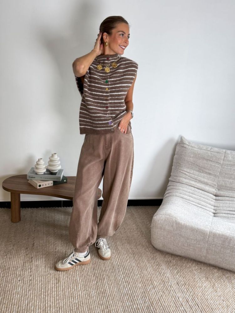 TAUPE