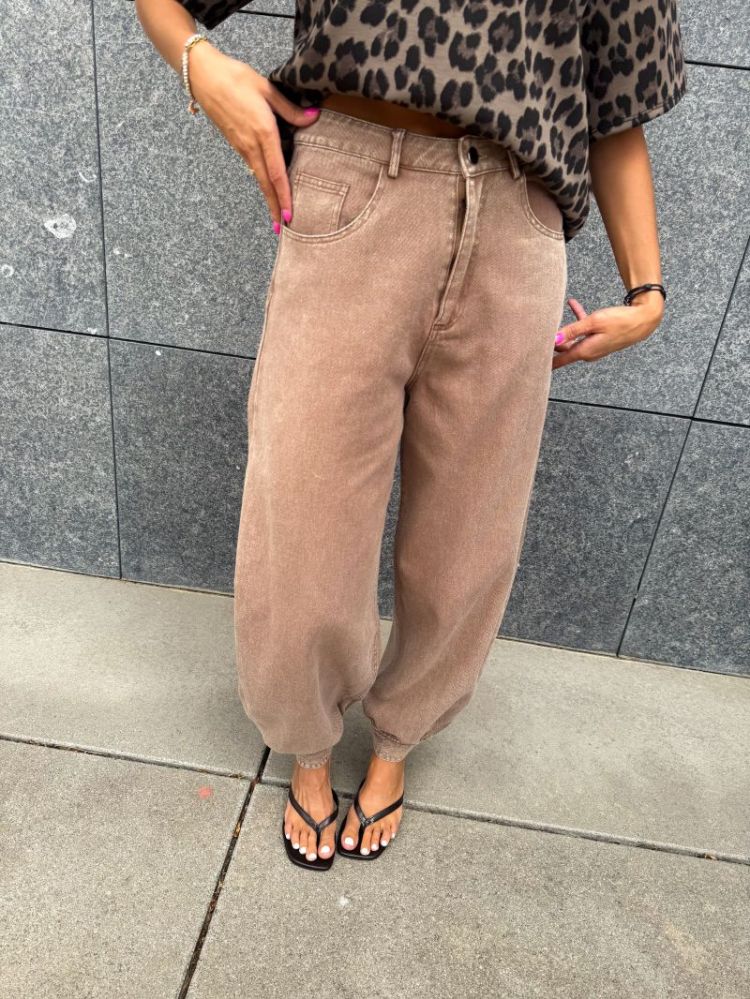 TAUPE