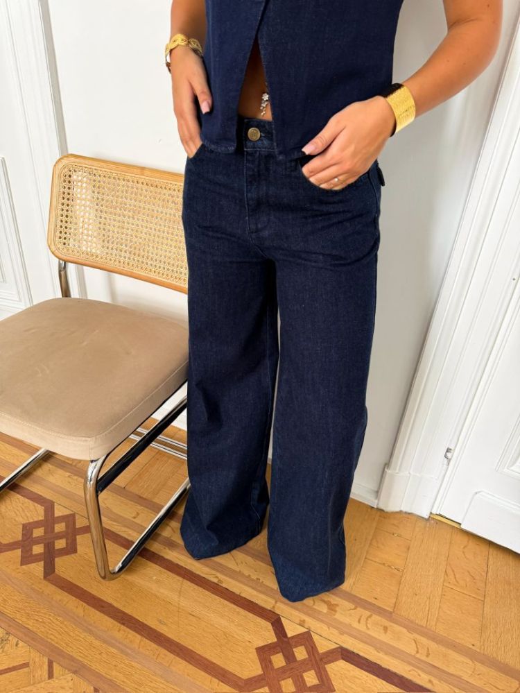  BRUT