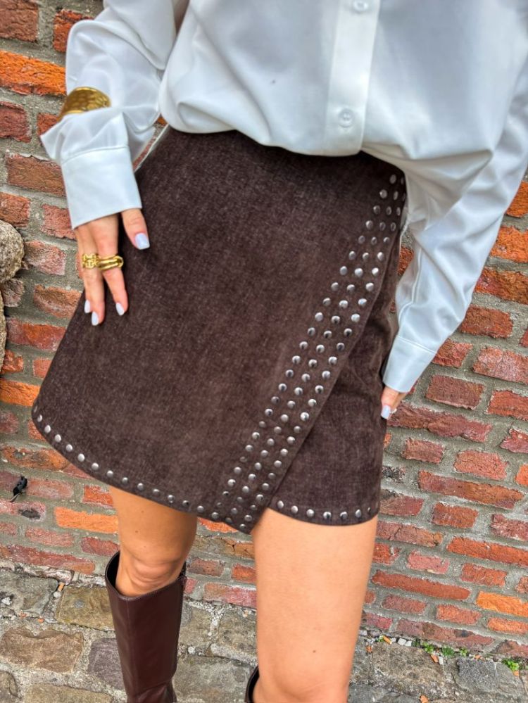  MARRON